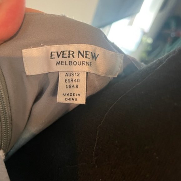 “Every New” Long Sleeve High-Low Dress – V-Neck, Defined Waist, Size 8 - Picture 4 of 11